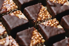 Recipe: Dark chocolate tahini bites